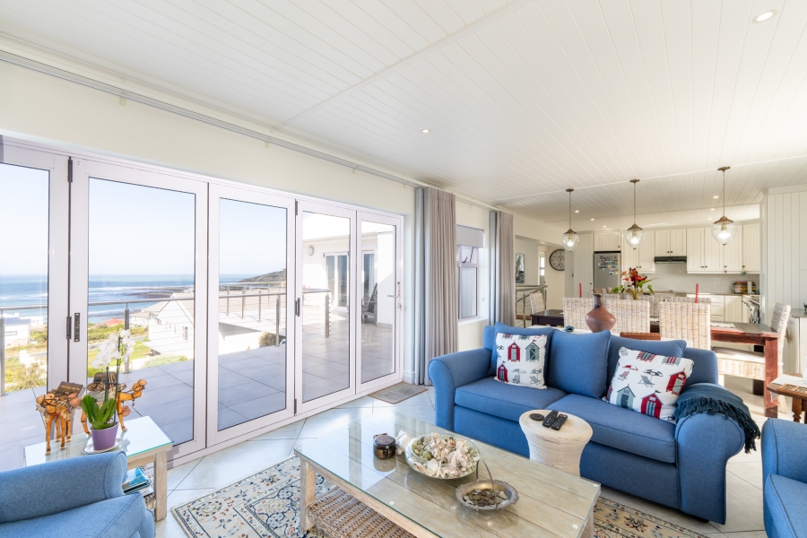 4 Bedroom Property for Sale in Oceanview Heights Western Cape